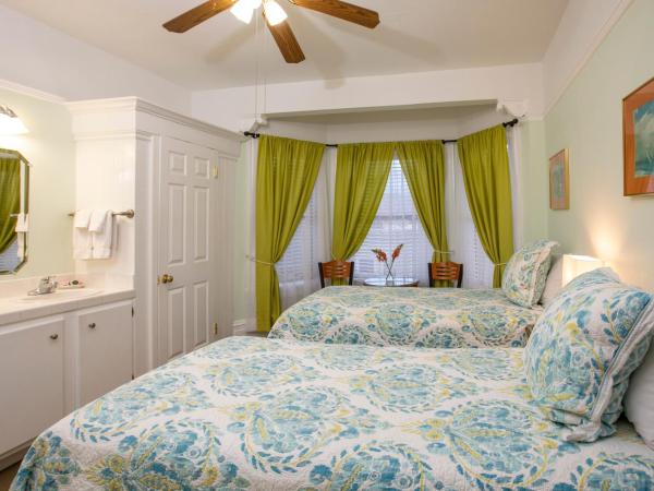 Hayes Valley Inn : photo 5 de la chambre chambre lits jumeaux avec salle de bains commune