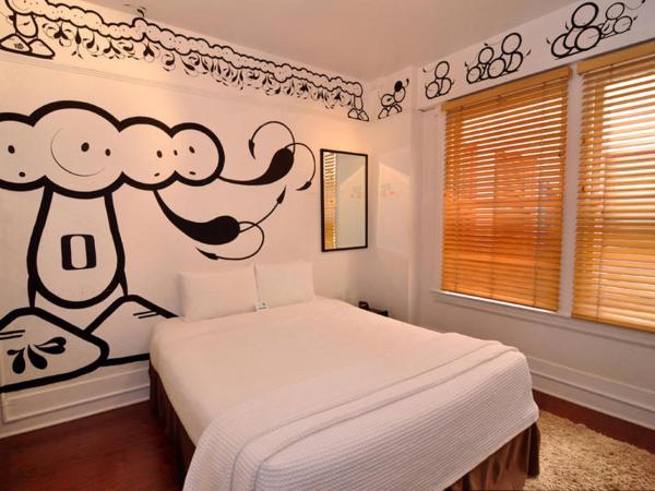 Hotel Des Arts : photo 3 de la chambre chambre lit queen-size avec salle de bains commune 