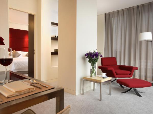 Howard Johnson Parkland Hotel Dalian : photo 3 de la chambre suite a de luxe