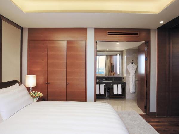 LOTTE City Hotel Gimpo Airport : photo 6 de la chambre suite double supérieure - vue sur aéroport