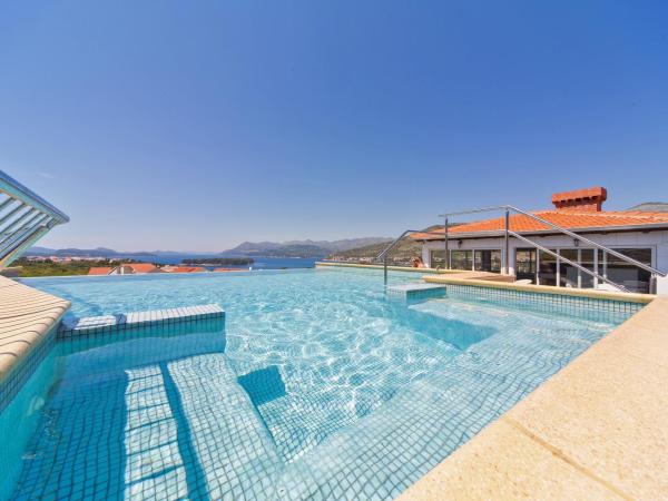 Villa Antea Apartments : photo 1 de la chambre studio familial avec terrasse