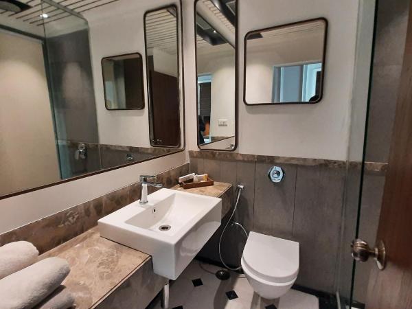 Polo Floatel Kolkata : photo 4 de la chambre cabane heritage