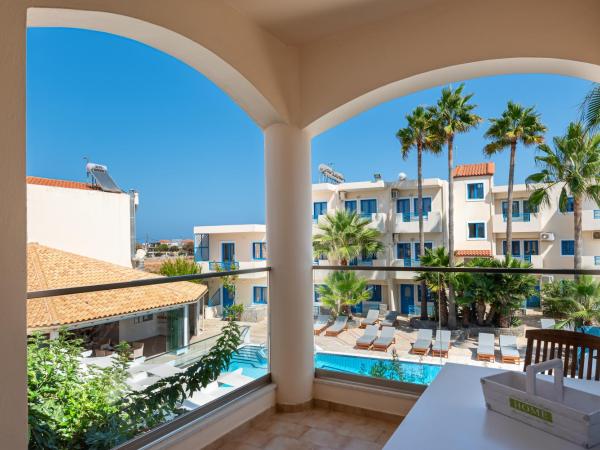 Nana Angela Apartments : photo 6 de la chambre appartement supérieur