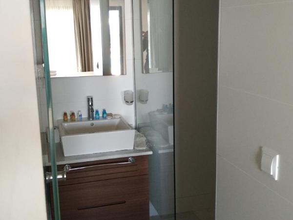 Neopol Hotel : photo 3 de la chambre chambre lits jumeaux - vue sur piscine