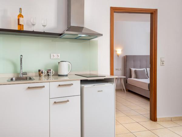 Nana Angela Apartments : photo 9 de la chambre appartement supérieur