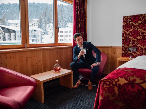 Sport & Wellnesshotel San Gian St. Moritz : photo 2 de la chambre chambre double confort