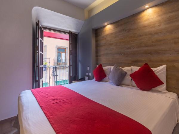 Hotel Hidalgo : photo 2 de la chambre chambre lit king-size avec balcon