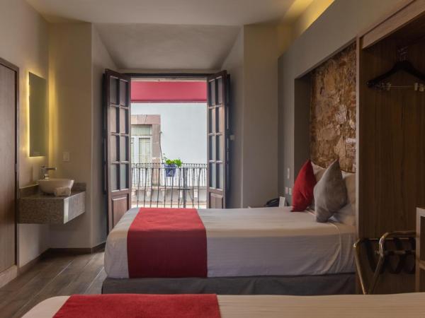 Hotel Hidalgo : photo 6 de la chambre chambre lits jumeaux avec balcon