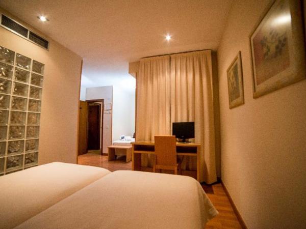 Hotel Serrano : photo 2 de la chambre room #9741723