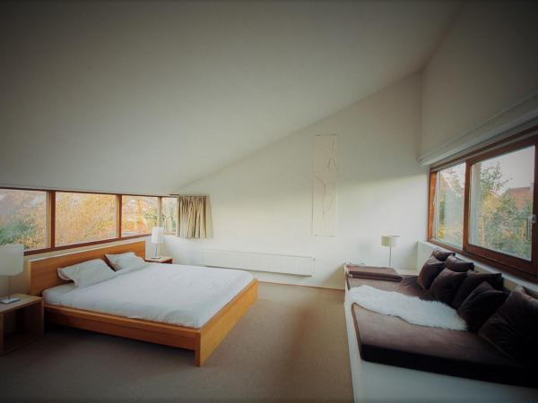 Aubergine : photo 6 de la chambre chambre double avec salle de bains privative