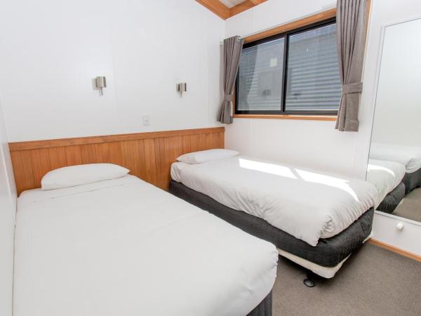 BIG4 Melbourne Holiday Park : photo 10 de la chambre three bedroom deluxe villa unit (8 berth)