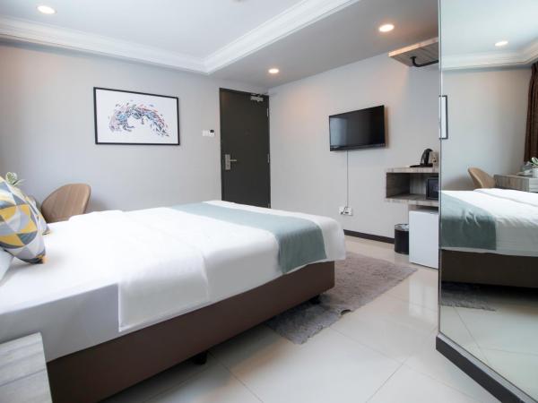 Harbour Ville Hotel : photo 4 de la chambre chambre lit queen-size supérieure (récemment rénovée)