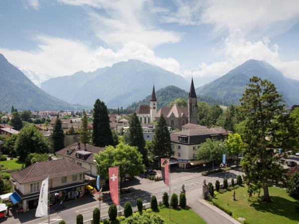 Grand Hotel Beau Rivage Interlaken : photo 2 de la chambre chambre lit king-size deluxe avec balcon - vue sur montagne
