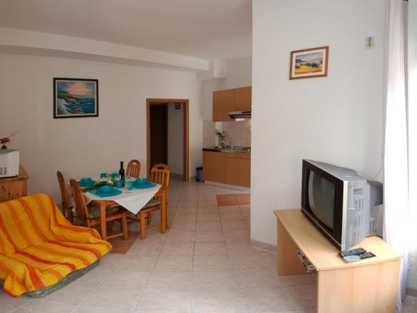 Villa Stobrec : photo 8 de la chambre appartement 2 chambres avec terrasse (4 adultes)