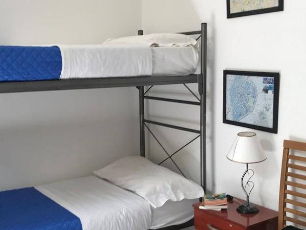 Reina Madre Hostel : photo 9 de la chambre lit simple dans dortoir de 4 lits