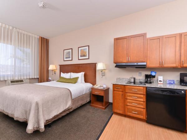 Candlewood Suites San Diego, an IHG Hotel : photo 2 de la chambre suite lit king-size