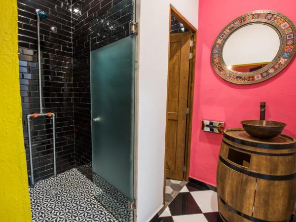 CASA MARÍA MALECÓN : photo 4 de la chambre studio avec terrasse