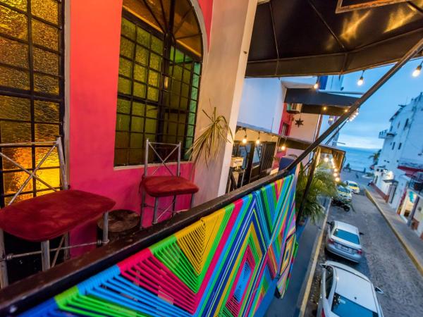 CASA MARÍA MALECÓN : photo 1 de la chambre studio avec balcon