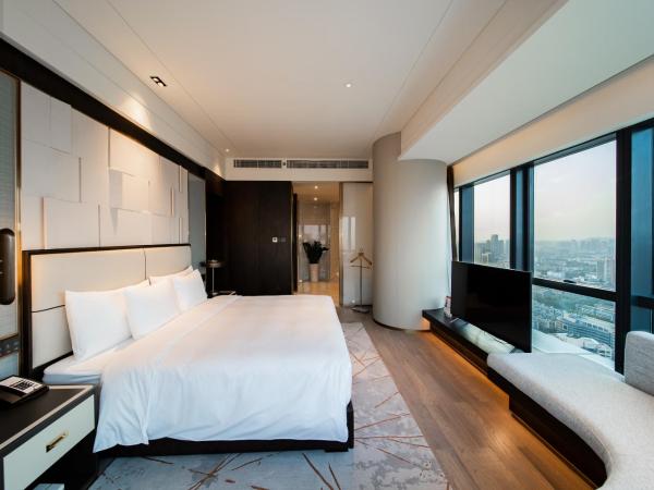 Crowne Plaza Shenzhen Nanshan, an IHG Hotel : photo 3 de la chambre one bedroom and scenery view suite