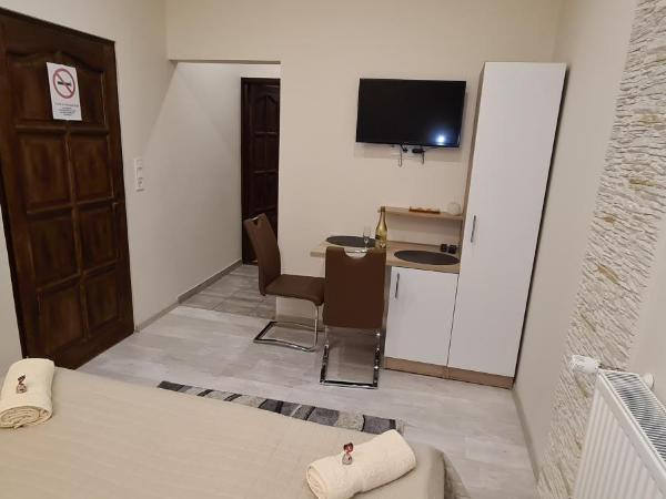 Rózsa Apartmanház : photo 6 de la chambre appartement standard