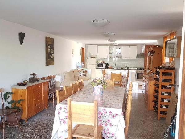 Rooms and Apartments Robert : photo 4 de la chambre chambre lits jumeaux avec salle de bains commune