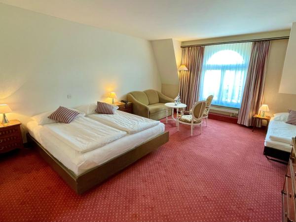 Hotel Monopol Luzern : photo 7 de la chambre chambre triple