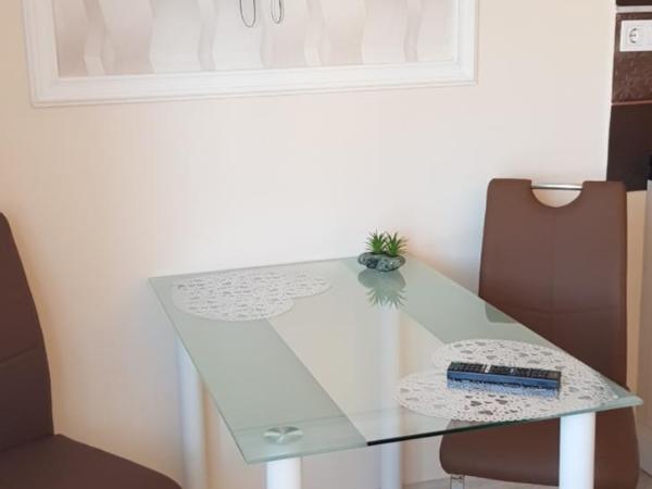 Rózsa Apartmanház : photo 7 de la chambre appartement