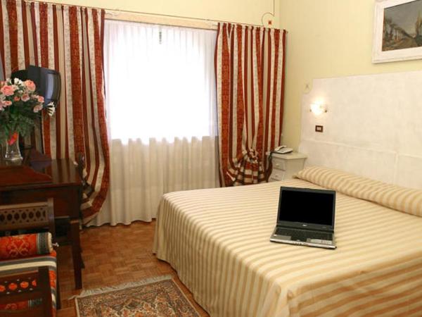 Ai Ronchi Motor Hotel Brescia : photo 1 de la chambre chambre familiale standard