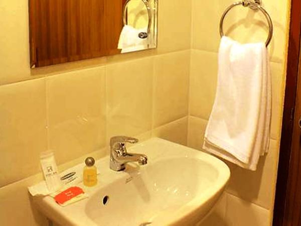Cozy Villa : photo 3 de la chambre chambre double standard avec baignoire