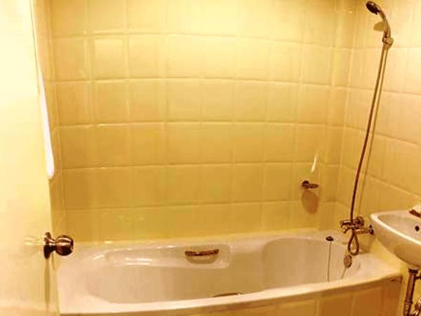 Cozy Villa : photo 4 de la chambre chambre double standard avec baignoire