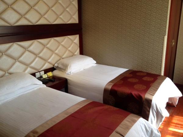 Seventh Heaven Hotel : photo 3 de la chambre chambre lits jumeaux standard
