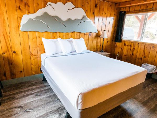 Garden of the Gods RV Resort : photo 2 de la chambre studio (2 adultes)