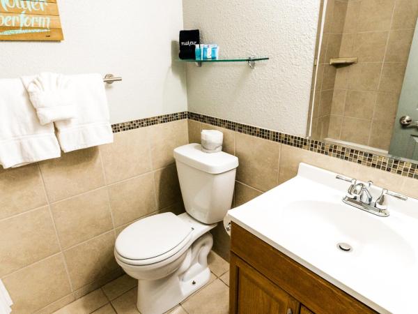 Garden of the Gods RV Resort : photo 8 de la chambre suite avec terrasse