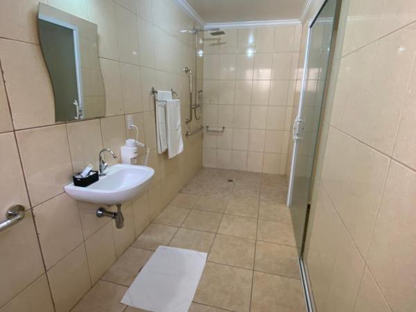 Hotel Diamante : photo 1 de la chambre chambre lit king-size - accessible aux personnes à mobilité réduite