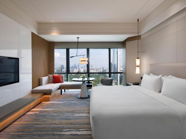 Crowne Plaza Shenzhen Nanshan, an IHG Hotel : photo 5 de la chambre chambre lit king-size standard - Étage supérieur