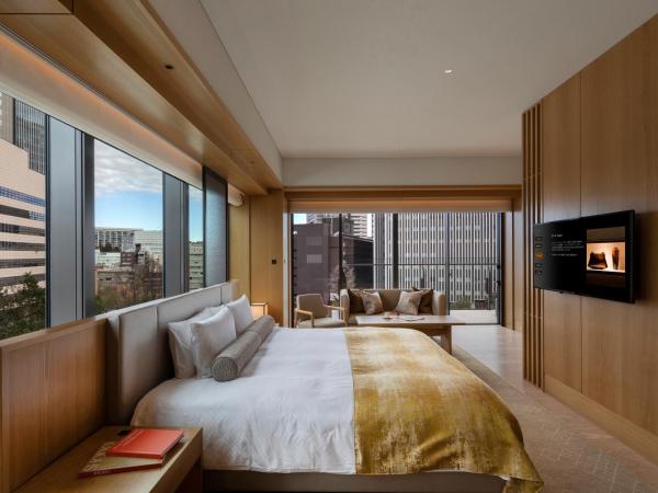 The Okura Tokyo : photo 1 de la chambre [heritage] suite junior double d'angle avec balcon - accès au salon club