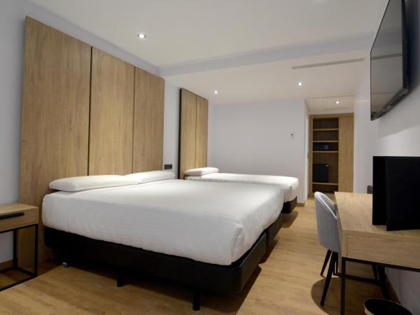 UVE Marcenado : photo 4 de la chambre chambre double avec lit d'appoint