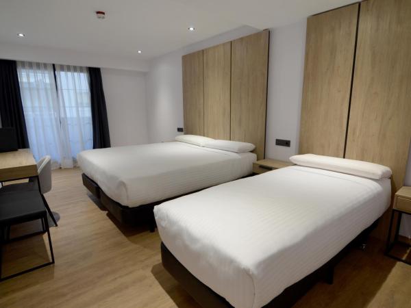 UVE Marcenado : photo 7 de la chambre chambre double avec lit d'appoint