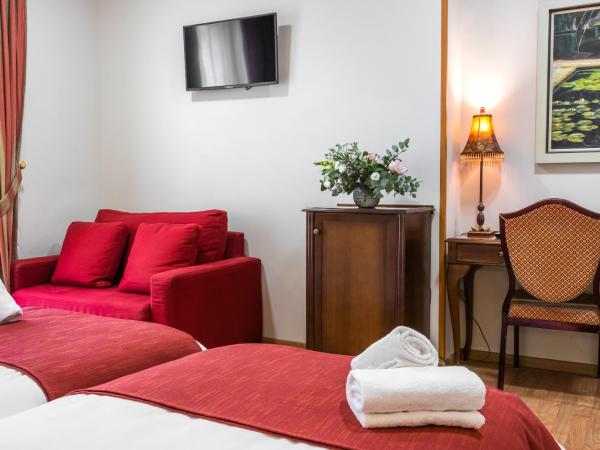 Hotel Reina Cristina : photo 5 de la chambre chambre triple deluxe