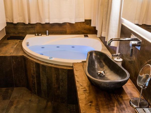 Villa Ca' Viola Rimini : photo 6 de la chambre suite avec jacuzzi