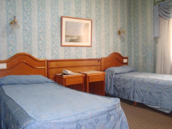Hotel Luey : photo 2 de la chambre chambre double ou lits jumeaux standard
