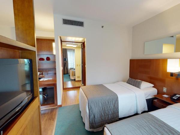 Estanplaza Berrini : photo 3 de la chambre suite standard
