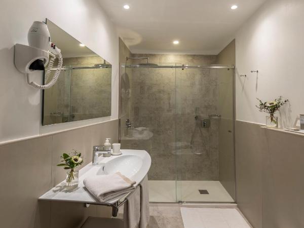 Hotel Touring : photo 4 de la chambre suite junior familiale