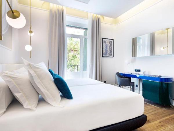 One Shot Fortuny 07 : photo 1 de la chambre room #333951826