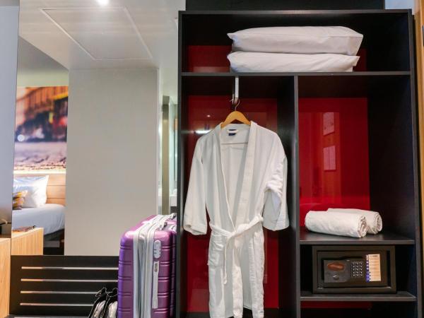 Novotel Curitiba Batel : photo 4 de la chambre chambre lit king-size deluxe