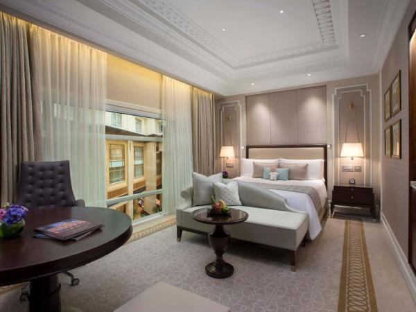 The Fullerton Hotel Singapore : photo 1 de la chambre chambre premier sur cour