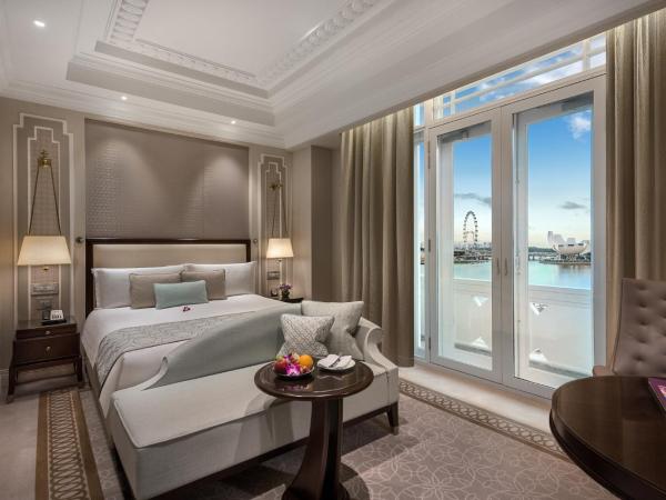 The Fullerton Hotel Singapore : photo 1 de la chambre chambre - vue sur marina bay