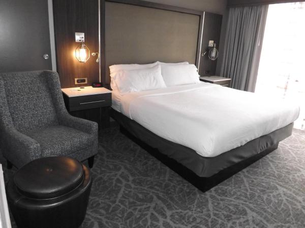 Holiday Inn - Memphis Downtown - Beale St., an IHG Hotel : photo 1 de la chambre chambre lit king-size standard