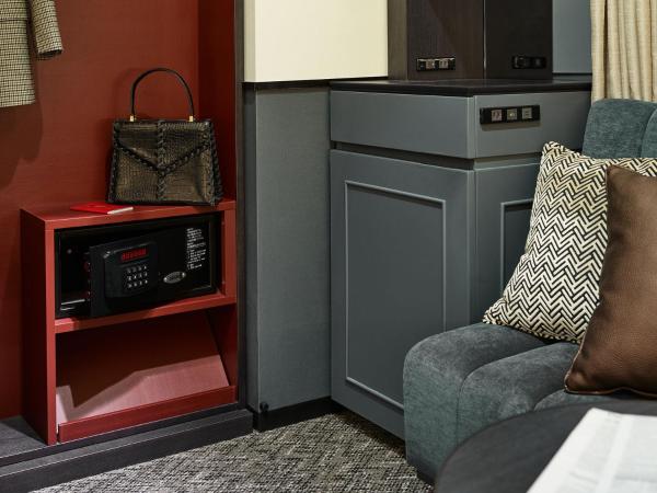 Mitsui Garden Hotel Shiodome Italia-gai - Tokyo : photo 3 de la chambre chambre lit king-size supérieure - non-fumeurs