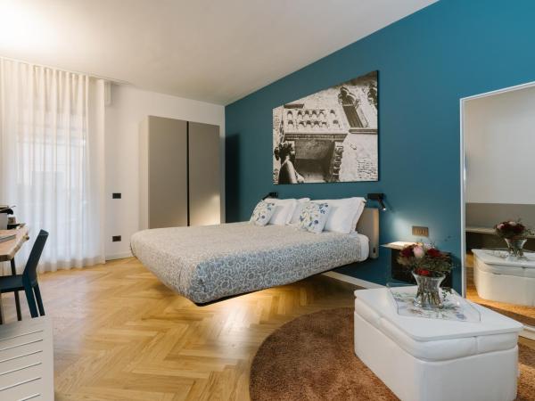 Hotel Giulietta e Romeo ***S : photo 5 de la chambre suite 2 chambres avec terrasse - bâtiment séparé